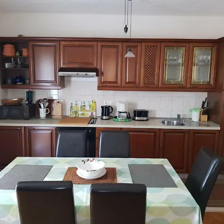 Krizanac Apartment *